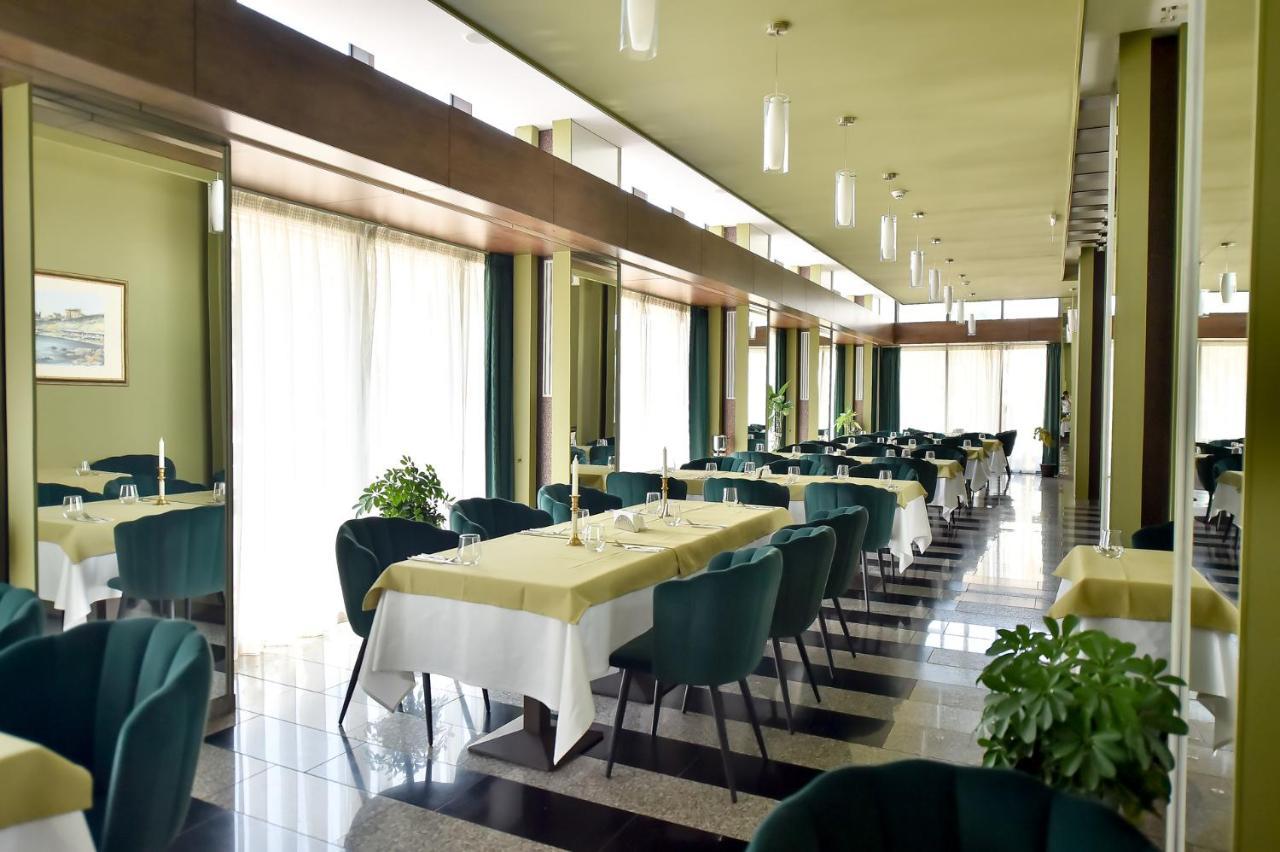 Hotel Scapino Mamaia Εξωτερικό φωτογραφία